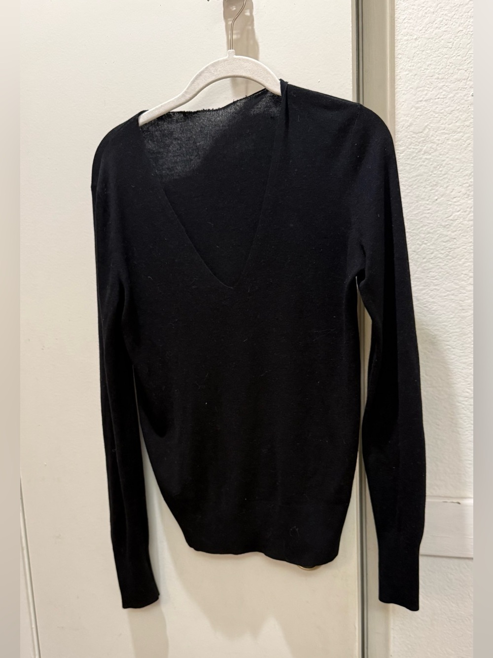 Black V-Neck silk cashmere Women’s Sweater small